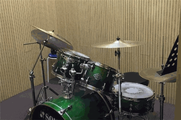 乐童乐人架子鼓